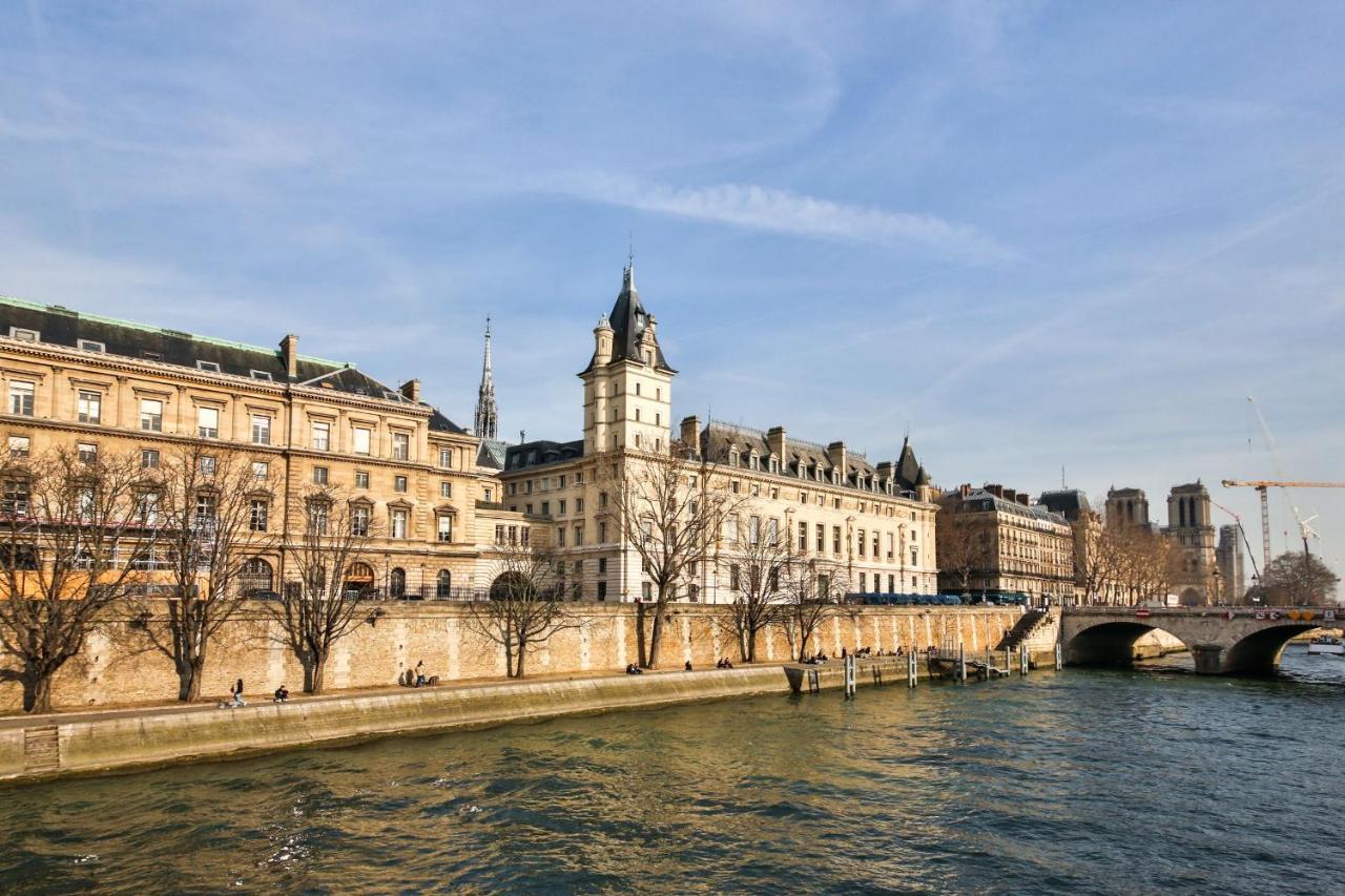 Seguier Proche Seine Parijs